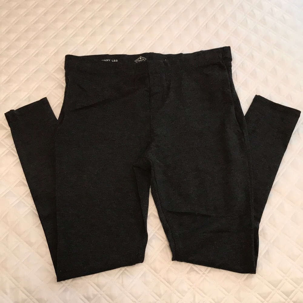 Gray Leggings with Pockets